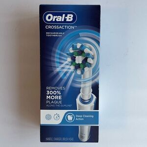 Oral-B Crossaction Electronic Toothbrush Blue